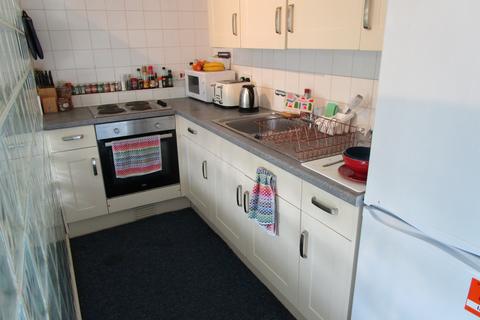 3 bedroom maisonette to rent, Portland Street, Bristol BS8