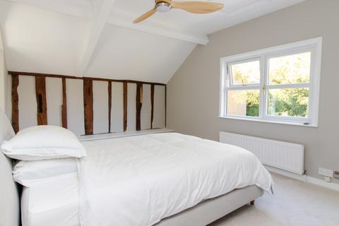 3 bedroom barn conversion to rent, Mill Hill, Alresford, Hampshire, SO24