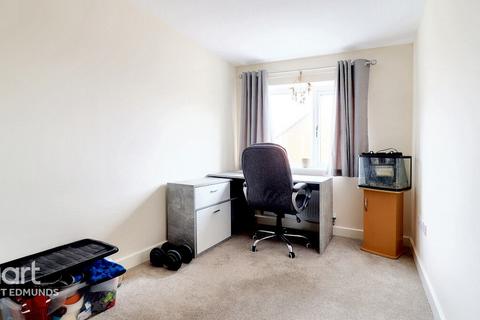 2 bedroom end of terrace house for sale, Myrtlewood Road, Bury St Edmunds