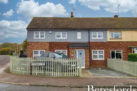 4 bedroom end of terrace house for sale, Cornwall Road, Pilgrims Hatch, CM15