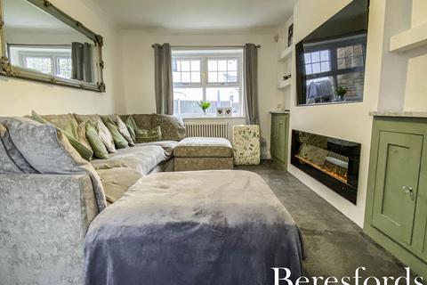 79 Cornwall Road, Pilgrims Hatch, Brentwood, CM15 9LU