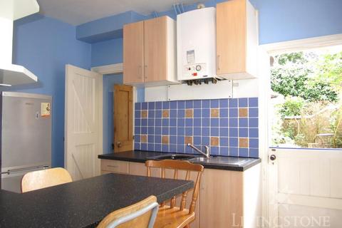 4 bedroom terraced house to rent, Clarendon Park Road, Leicester LE2