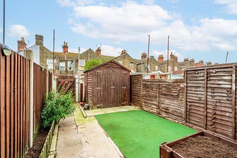 3 bedroom terraced house for sale, Stanford Street, Lowestoft