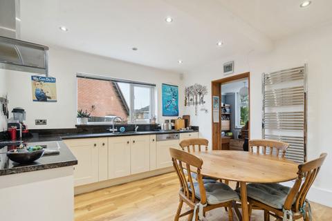 3 bedroom detached house for sale, Ampthill Road, Bedford MK45