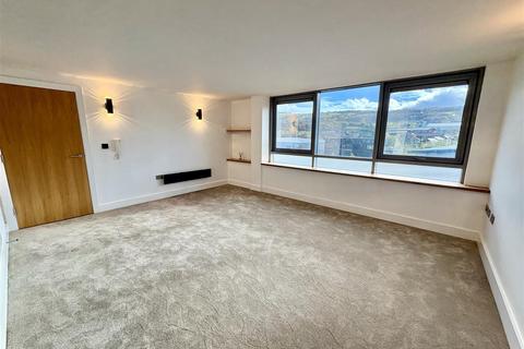 2 bedroom flat for sale, Silk Mill, Elland