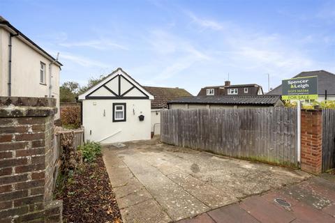 1 bedroom detached bungalow for sale, Mayfield Crescent, Patcham, Brighton