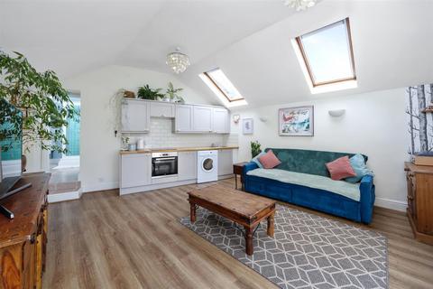 1 bedroom detached bungalow for sale, Mayfield Crescent, Patcham, Brighton