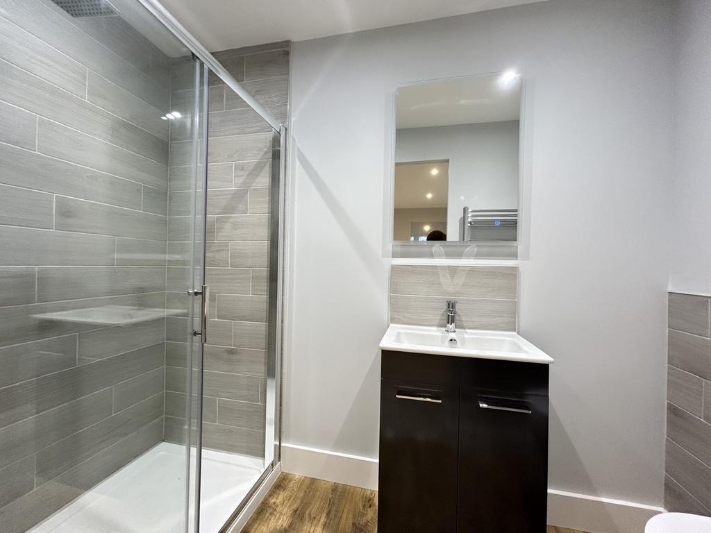 En Suite Shower Room