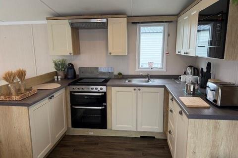 3 bedroom static caravan for sale, Par Sands Coastal Holiday Park