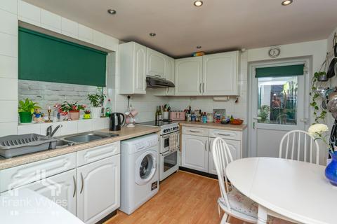 2 bedroom end of terrace house for sale, East Cliffe, Lytham