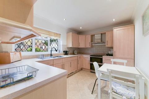 3 bedroom semi-detached house for sale, Alsom Avenue, Worcester Park