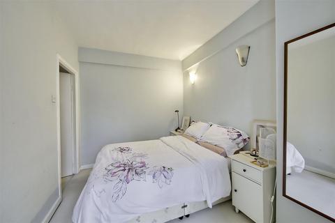 1 bedroom apartment for sale, Effra Court, Brixton SW2