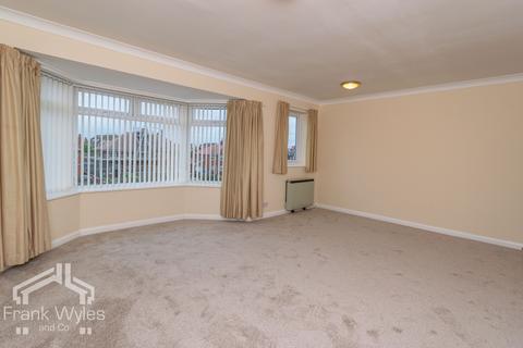 2 bedroom apartment for sale, Crystal Lodge, Clifton Drive, Lytham St. Annes