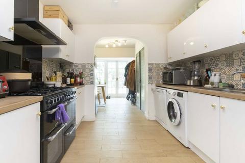 4 bedroom house to rent, Barrowgate Road, London W4