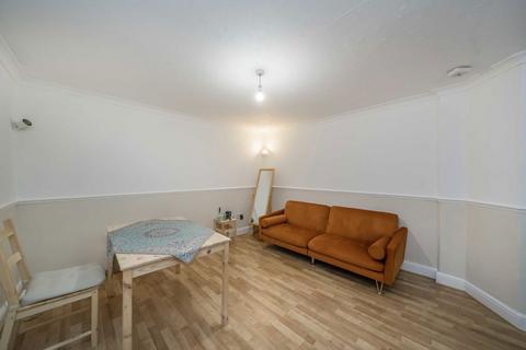 1 bedroom flat to rent, Chapel Road, London W13