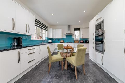 8 Robert Smith Place, Lugton Brae, Dalkeith, EH22 1JF