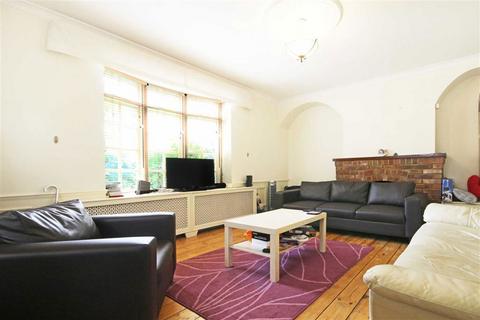 3 bedroom house to rent, Janeway Street, London SE16