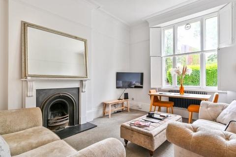 1 bedroom flat for sale, Gloucester Avenue, London, NW1