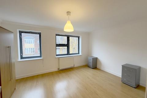 1 bedroom flat to rent, College Road, Kensal Rise