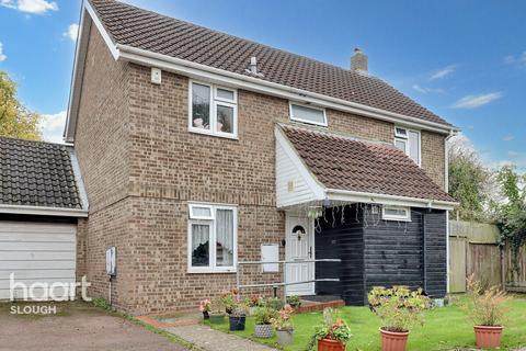 4 bedroom link detached house for sale, Rochfords Gardens, Slough