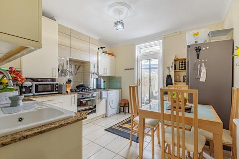 1 bedroom apartment for sale, Adamsrill Road, London