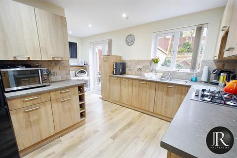 4 bedroom detached house for sale, Elizabethan Way, Rugeley WS15