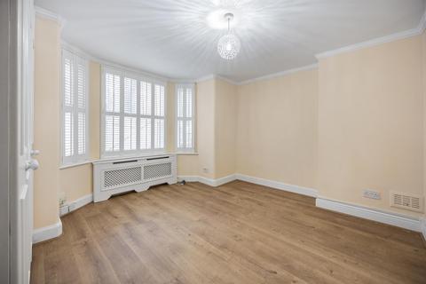 3 bedroom flat to rent, Primrose Gardens, Belsize Park NW3