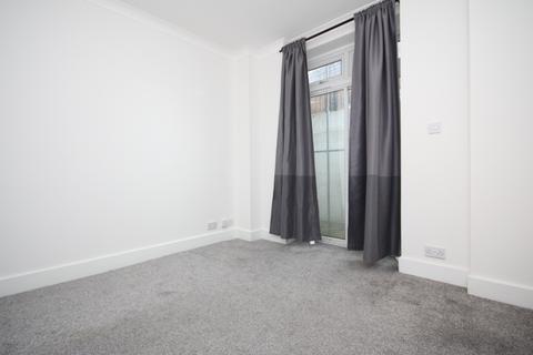 2 bedroom flat to rent, Warden Road, Kentish Town, NW5