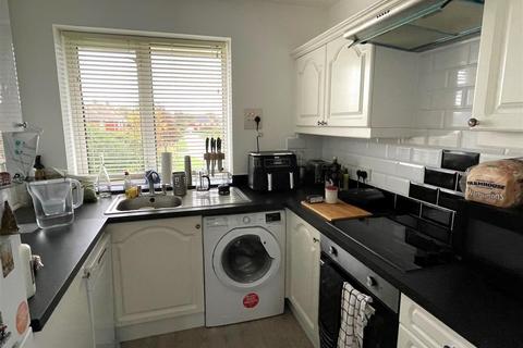 2 bedroom apartment for sale, Ruston Avenue, Rustington BN16