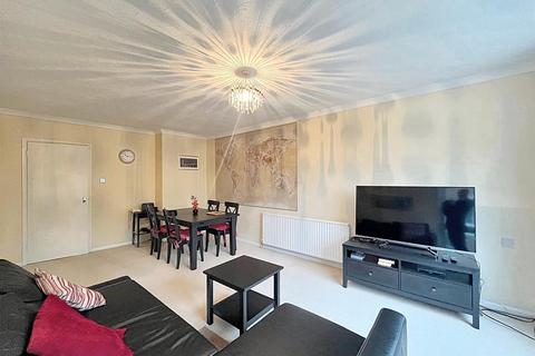 2 bedroom flat for sale, Arundel Road, Eastbourne