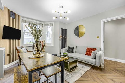 2 bedroom flat for sale, Halford Road, London SW6