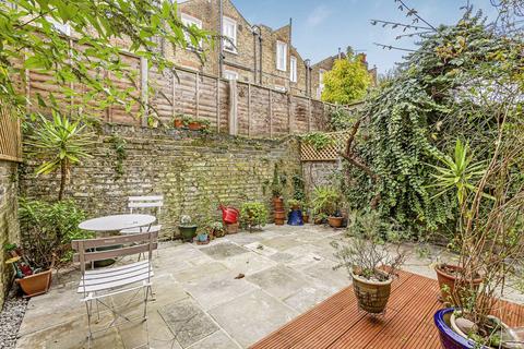 2 bedroom flat for sale, Halford Road, London SW6