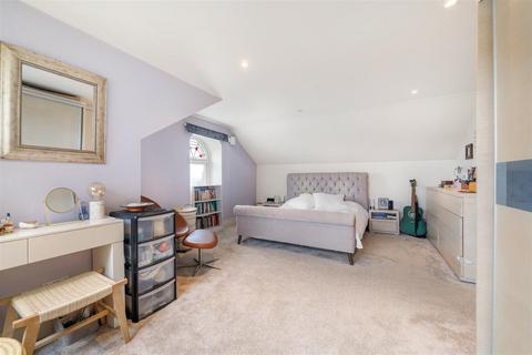 2 bedroom flat for sale, Croydon Road, Penge, SE20