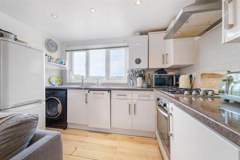 44e Croydon Road, London, SE20 7AE