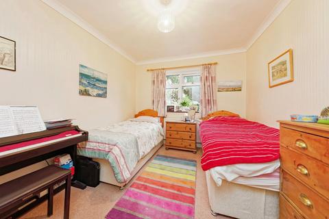 12 Abbey Fields, Faversham, ME13 8JD