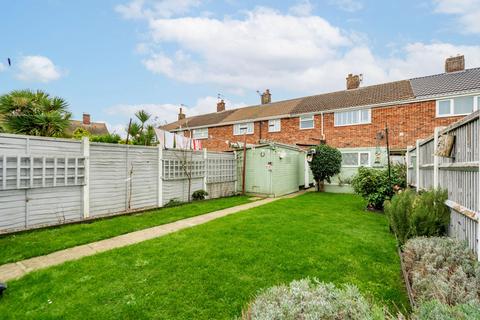 3 bedroom terraced house for sale, Brasenose Avenue, Gorleston