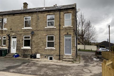 2 bedroom end of terrace house to rent, Headlands Street, Liversedge WF15