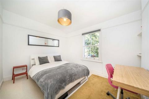 10 Elderslie Road, London, SE9 1UE