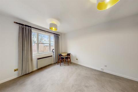 1 bedroom apartment to rent, Cavell Street, London E1