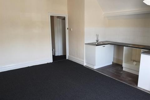 2 bedroom flat to rent, Christchurch Road, Boscombe