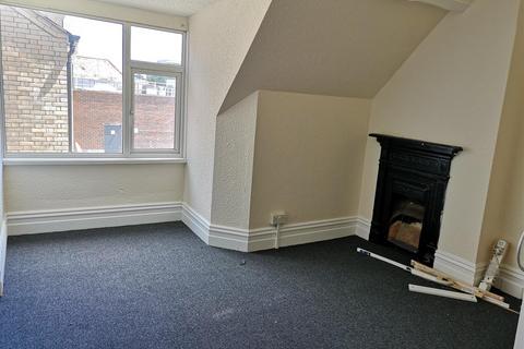 2 bedroom flat to rent, Christchurch Road, Boscombe