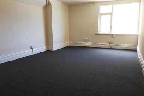 2 bedroom flat to rent, Christchurch Road, Boscombe