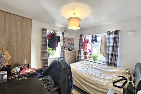 3 bedroom flat to rent, East End Road, London, N2