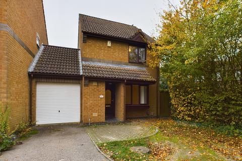 3 bedroom semi-detached house to rent, Lucerne Close, Cambridge, Cambridgeshire