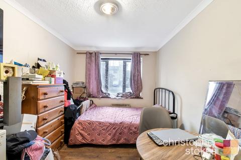 1 bedroom ground floor flat for sale, Maple Leaf Court, Cross Road, Waltham Cross, Hertfordshire, EN8 7HU