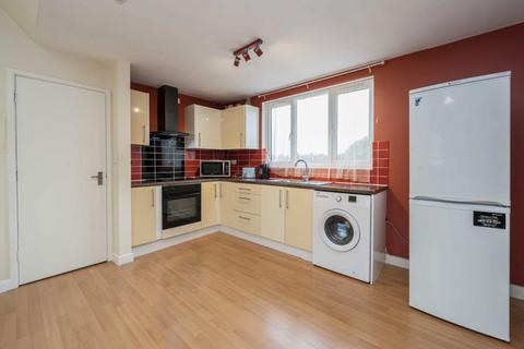 1 bedroom flat to rent, Spur Road, Isleworth TW7