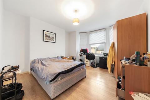 4 bedroom flat to rent, Rushcroft Road, SW2