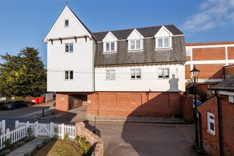 undefined, Buttercross Lane, Epping