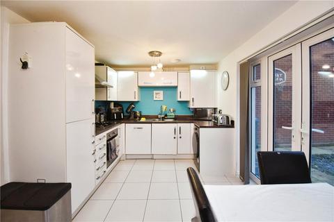 159 Cutforth Way, Romsey, SO51 0BG