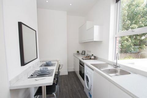 Studio to rent, St Andrews Road, Southsea